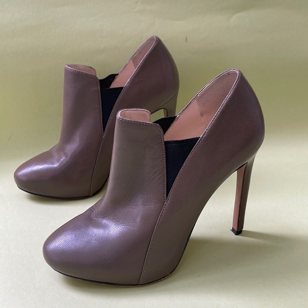 Dark olive Nine West leather booties